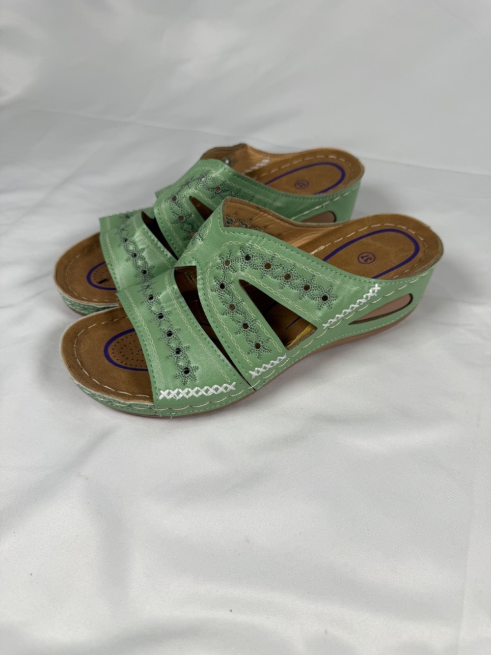 Source Unknown Mint Green Leather Wedge Sandals